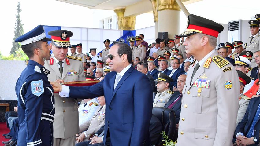 الرئيس عبد الفتاح السيسي يشهد حفل تخرج الكليات العسكرية بالكلية الحربية