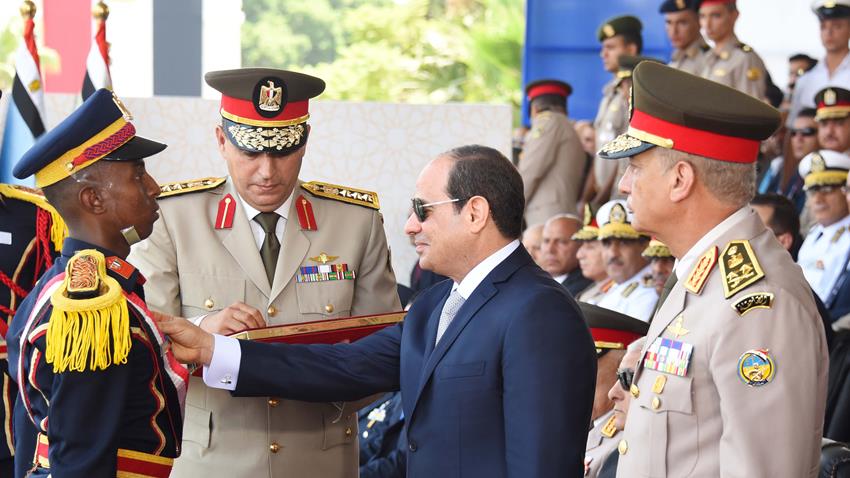 الرئيس عبد الفتاح السيسي يشهد حفل تخرج الكليات العسكرية بالكلية الحربية