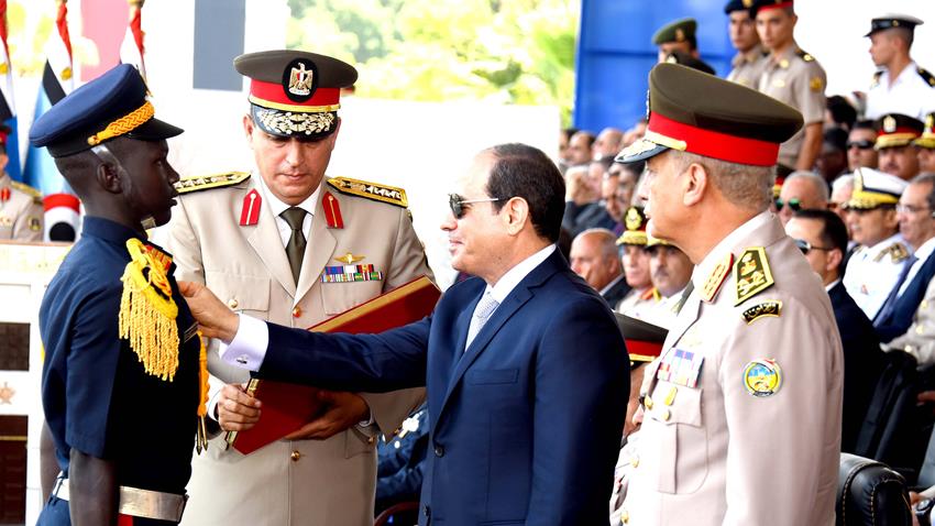الرئيس عبد الفتاح السيسي يشهد حفل تخرج الكليات العسكرية بالكلية الحربية