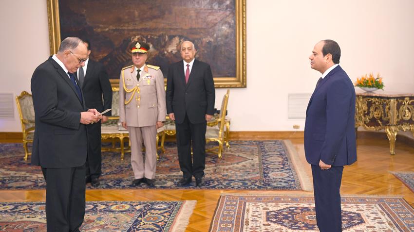 الرئيس عبد الفتاح السيسي يشهد حلف اليمين لرئيس هيئة قضايا الدولة