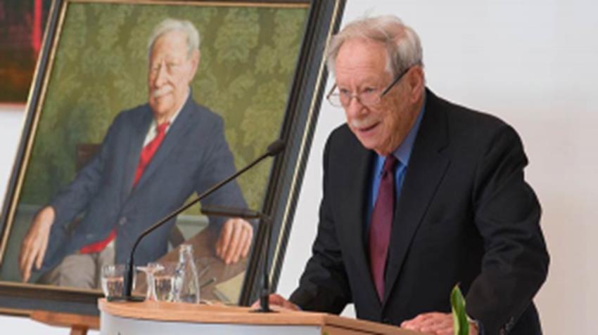 مايكل بلومنتال