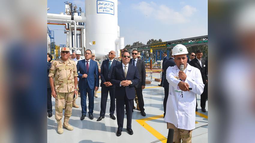 مصنع الغازات الطبية والصناعية ومصنع فوق اكسيد الهيدروجين الاول من نوعه بمصر