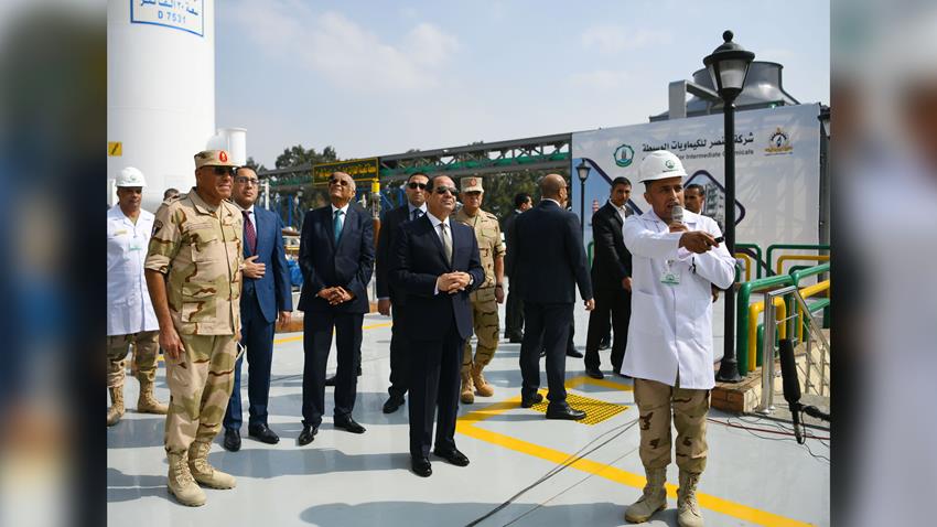 مصنع الغازات الطبية والصناعية ومصنع فوق اكسيد الهيدروجين الاول من نوعه بمصر