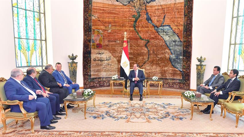 الرئيس عبد الفتاح السيسي يستقبل وفدًا من جامعة بوخارست للدراسات الاقتصادية