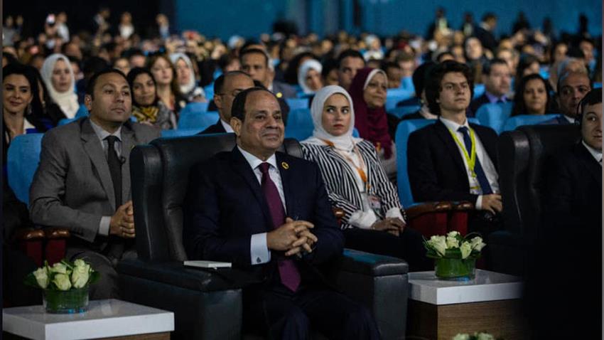 الرئيس عبد الفتاح السيسي يشارك في جلسة الذكاء الاصطناعي والبشر من المتحكم