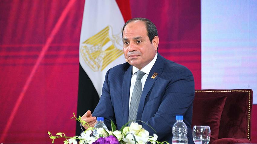 جلسة أسأل الرئيس بالمؤتمر السادس  للشباب