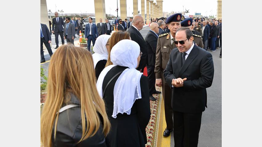 الرئيس عبد الفتاح السيسي يقدم واجب العزاء في الفريق أحمد عبد الرحمن نصر قائد القوات الجوية الأسبق