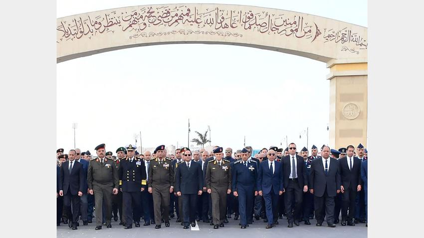 الرئيس عبد الفتاح السيسي يقدم واجب العزاء في الفريق أحمد عبد الرحمن نصر قائد القوات الجوية الأسبق