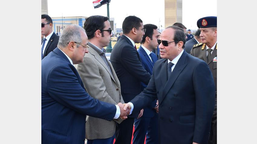 الرئيس عبد الفتاح السيسي يقدم واجب العزاء في الفريق أحمد عبد الرحمن نصر قائد القوات الجوية الأسبق